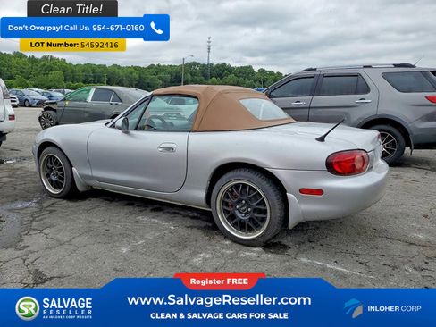 Used 2002 MAZDA MX-5 Miata RWD image 3