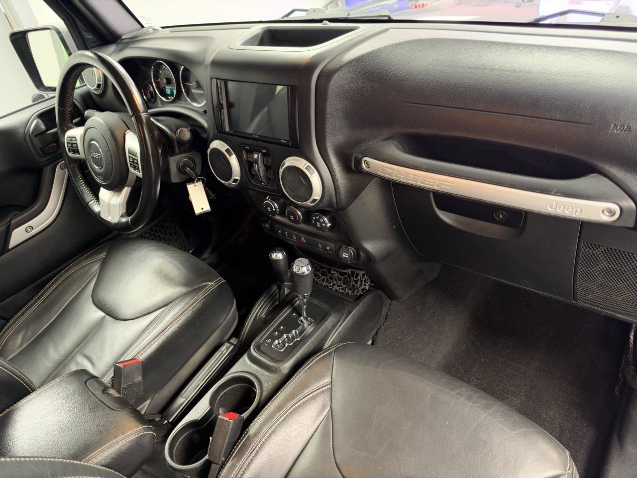 Used 2017 Jeep Wrangler Unlimited Sahara w/ Quick Order Package 24E Chief AWD/4WD image 26