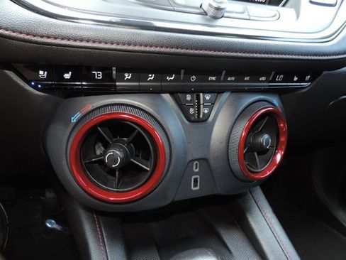 Used 2021 Chevrolet Blazer RS w/ Enhanced Convenience Package FWD image 26
