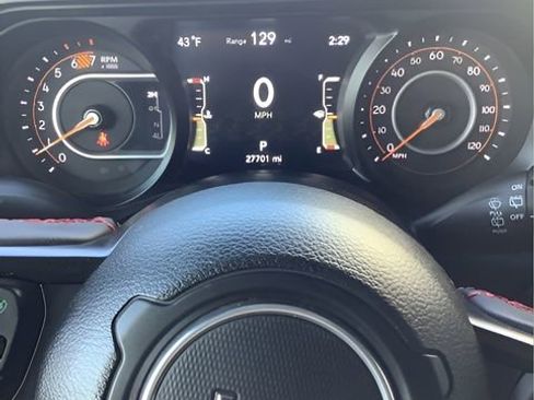 Certified 2025 Jeep Wrangler Unlimited Rubicon image 13