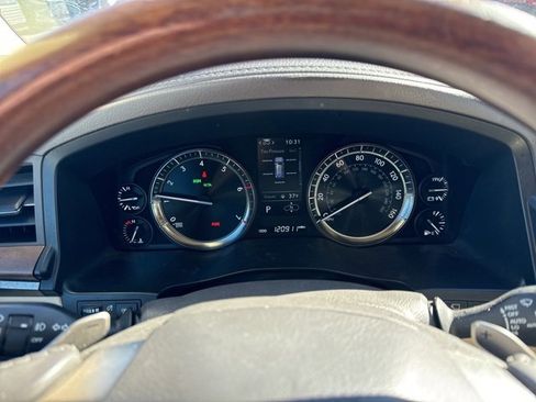Used 2019 Lexus LX 570 4WD image 9