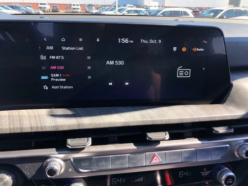 Used 2024 Kia Telluride EX w/ EX Captain's Chair Package image 26