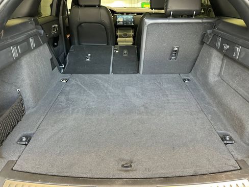 Certified 2026 Land Rover Range Rover Velar S image 33