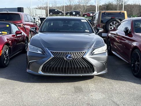 Used 2020 Lexus ES 300h Ultra Luxury image 3