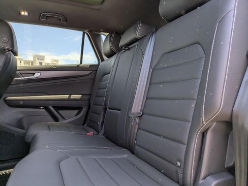 New 2026 Volkswagen Atlas Cross Sport SEL AWD/4WD image 15
