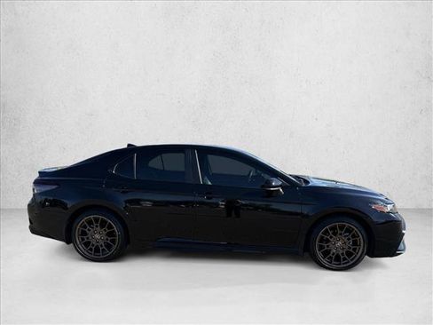 Used 2023 Toyota Camry SE FWD image 4
