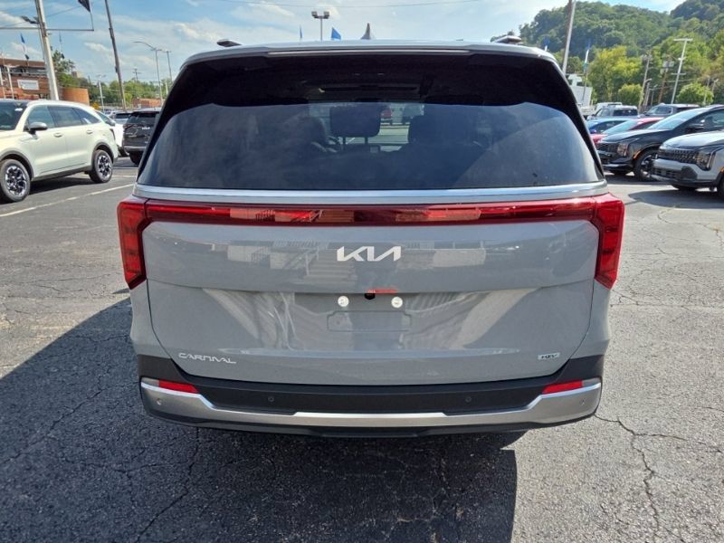 New 2027 Kia Carnival SX FWD image 6