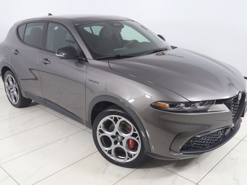 Used 2024 Alfa Romeo Tonale Veloce w/ Active Assist Package AWD/4WD image 20