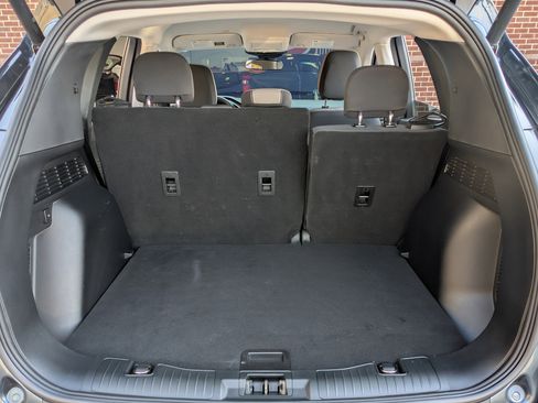 Used 2022 Ford Escape SE w/ SE Sport Appearance Package image 18