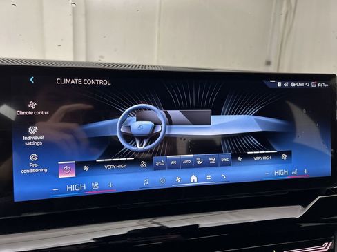 Certified 2025 BMW 530i xDrive AWD/4WD image 20