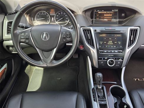 Used 2015 Acura TLX FWD image 25