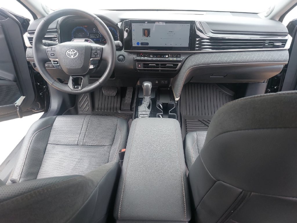 Used 2025 Toyota Camry XLE w/ Premium Plus Package FWD image 9