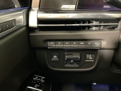 Used 2025 Cadillac Escalade Sport w/ Touring Package AWD/4WD image 24