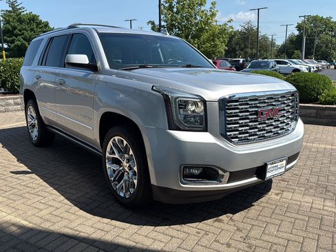 Used 2019 GMC Yukon Denali w/ Denali Ultimate Package AWD/4WD image 7