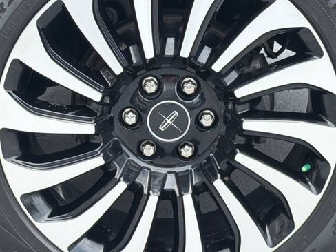 Used 2022 Lincoln Navigator Black Label AWD/4WD image 5