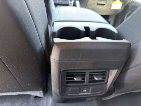 Used 2026 Chevrolet Colorado LT RWD image 23