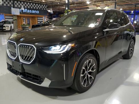 Used 2025 BMW X3 xDrive30i w/ Premium Package AWD/4WD image 1
