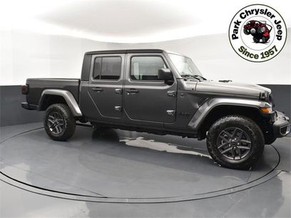 New 2025 Jeep Gladiator Sport