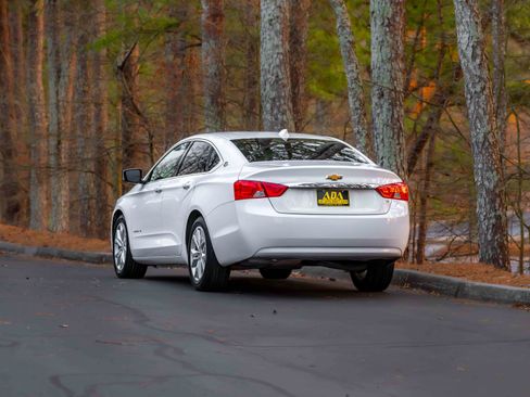 Used 2019 Chevrolet Impala LT image 47