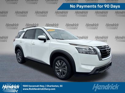 Used 2025 Nissan Pathfinder SV