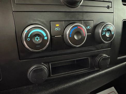 Used 2007 Chevrolet Silverado 2500 LT w/ 1LT Convenience Package image 17