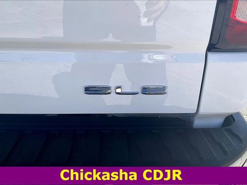 Used 2022 GMC Sierra 1500 SLE image 25