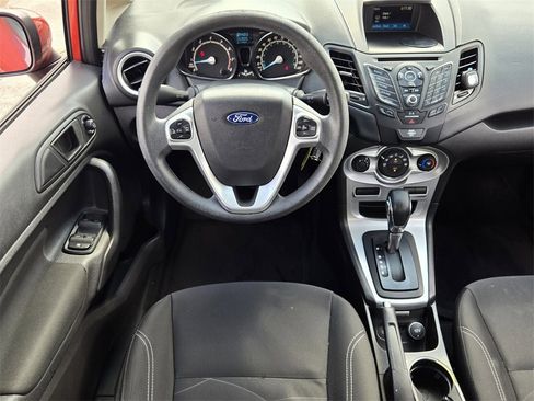 Used 2018 Ford Fiesta SE image 13