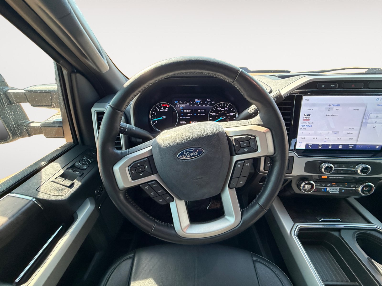 Used 2022 Ford F250 Lariat w/ Lariat Ultimate Package AWD/4WD image 12