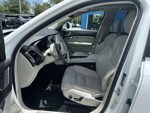 Used 2020 Volvo XC90 T6 Momentum AWD/4WD image 30