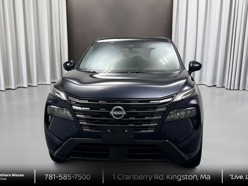 Used 2026 Nissan Rogue SV AWD/4WD image 2