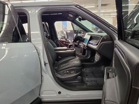 Used 2022 Rivian R1T Adventure AWD/4WD image 34