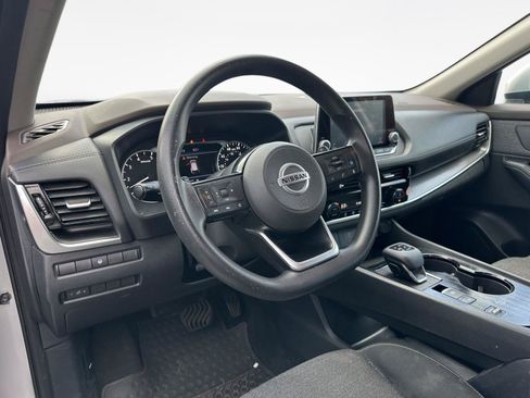 Used 2021 Nissan Rogue SV FWD image 11