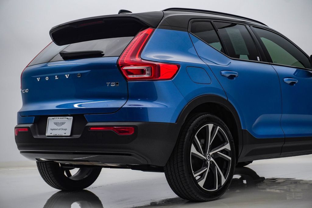 Used 2021 Volvo XC40 T5 R-Design AWD/4WD image 12