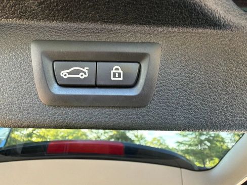 Used 2015 BMW X5 xDrive35i AWD/4WD image 9