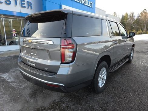 Used 2022 Chevrolet Suburban LT image 30
