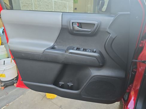 Used 2023 Toyota Tacoma SR AWD/4WD image 25