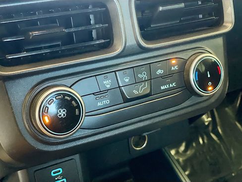 Used 2022 Ford Maverick XL image 11