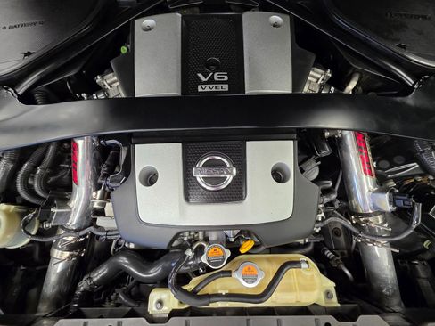 Used 2015 Nissan 370Z w/ Sport Package image 38