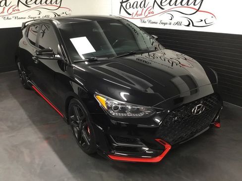 Used 2019 Hyundai Veloster N N w/ Performance Package image 2