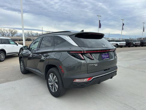 Used 2022 Hyundai Tucson Blue image 6