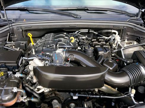 Used 2024 Dodge Durango GT AWD/4WD image 32