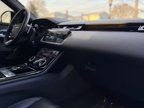 Used 2019 Land Rover Range Rover Velar R-Dynamic SE image 10