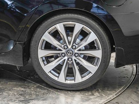 Used 2022 Nissan Maxima Platinum w/ Sport Mat Group image 10