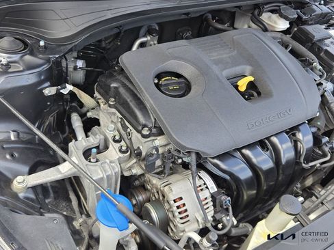 Used 2020 Kia Forte LXS FWD image 18