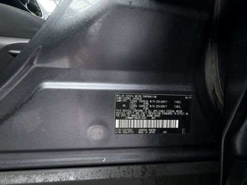 Used 2019 Toyota RAV4 LE w/ Carpet Mat Package image 14