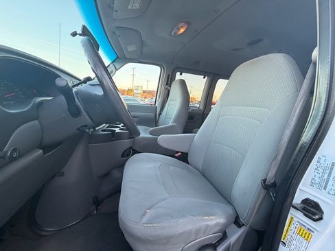 Used 2008 Ford E-350 and Econoline 350 XLT image 18