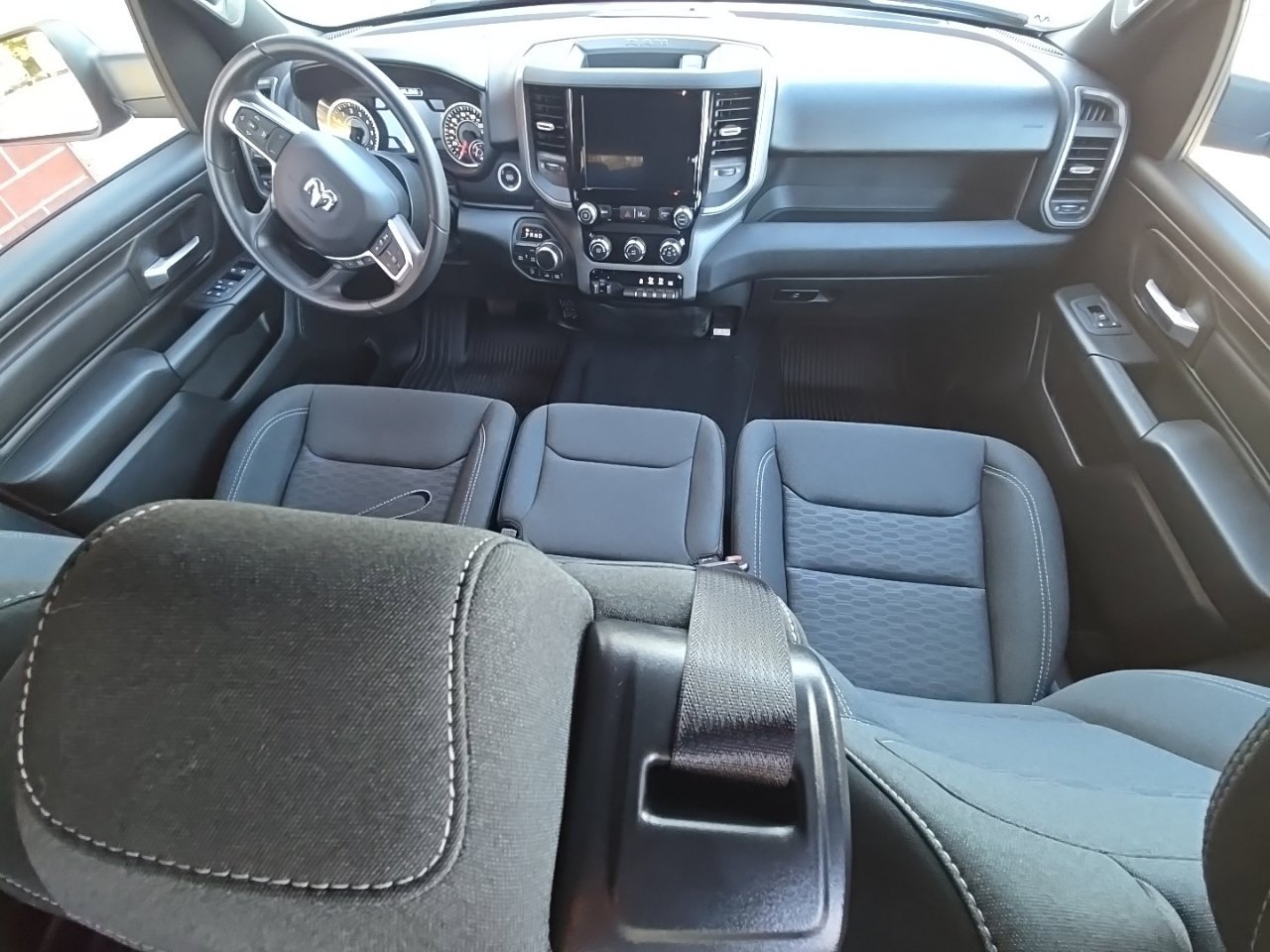 Used 2025 RAM 1500 Warlock AWD/4WD image 22