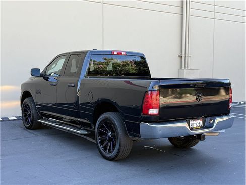Used 2018 RAM 1500 Express w/ Black Ram 1500 Express Group AWD/4WD image 5