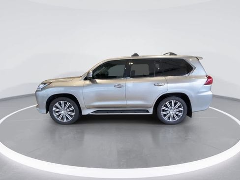 Used 2017 Lexus LX 570 4WD w/ Luxury Package image 5
