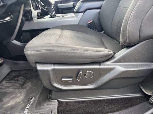 Used 2018 Ford F150 XLT w/ Equipment Group 302A Luxury AWD/4WD image 21